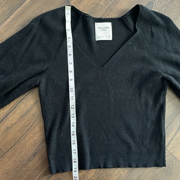 A&F Sweetheart Ribbed Knit Balloon Sleeve Sweater - Picture 5 of 6